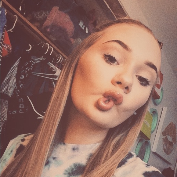 Meet your Posher, Faith - Picture 1 of 1